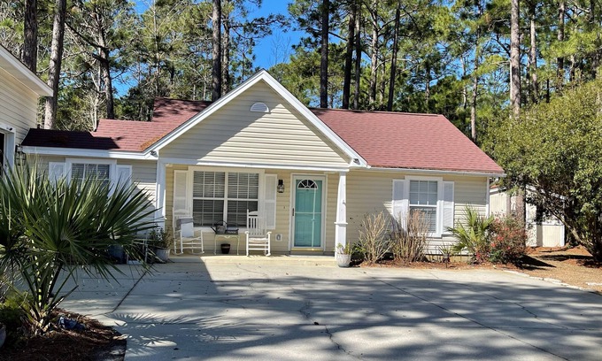 Santa Rosa Beach House | Adorable 2-bdr Carriage House with private hottub