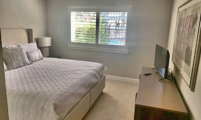 Healdsburg Apartment | Adorable 2 bedroom/2 bathroom apartment for rent - 1 month min stay