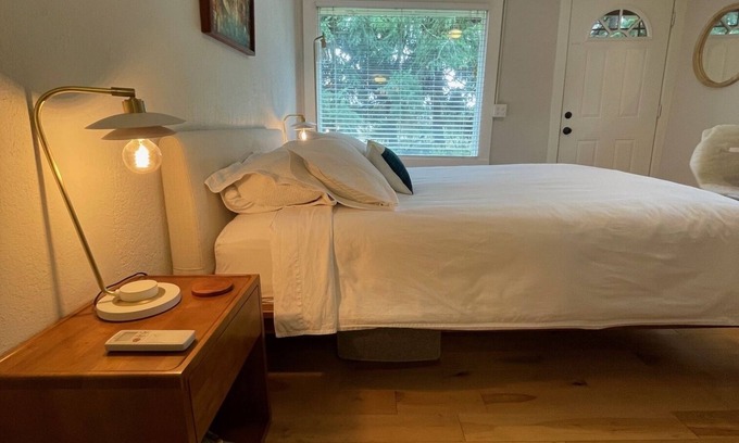 Hood River Cottage | Adorable cozy country cottage for one or two next to organic vegetable garden!