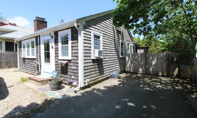 Hyannis House | Adorable Home Close to Harbor, Shopping, Restaurants, and Beaches (2309)