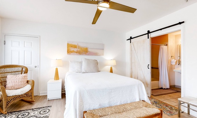 Gulf Place Apartment | Adorable studio for two just steps from the beach - shared pool & tennis courts