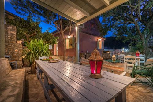 Koiliomenos House | Adrieli Houses