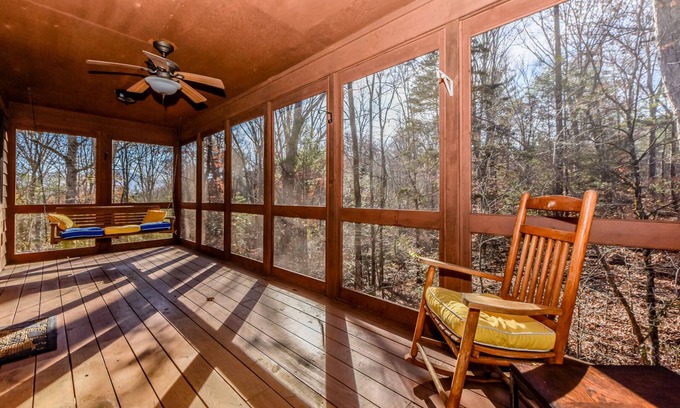 Townsend Cottage | ADVENTURE AWAITS a cozy mountain cottage with carport, WiFi, & FREE POOL ACCESS