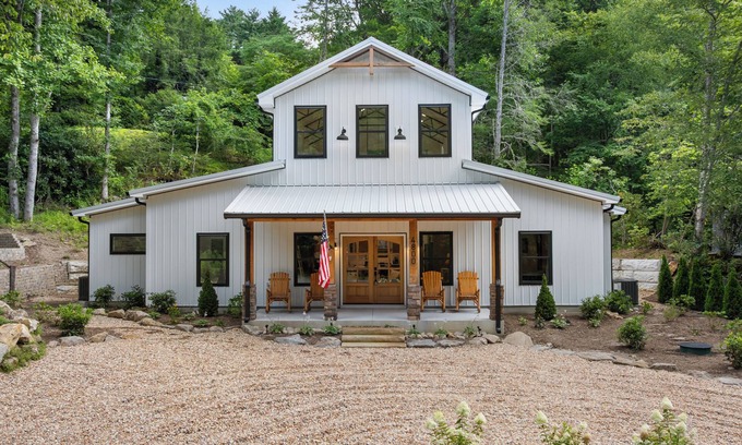 Highlands House | Adventure Awaits at This Charming Farmhouse Retreat in Highlands, NC