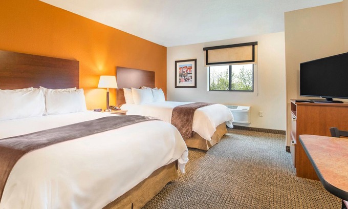 Kalispell House | Adventure Awaits: Room with Kitchen Near Montana Landmarks!