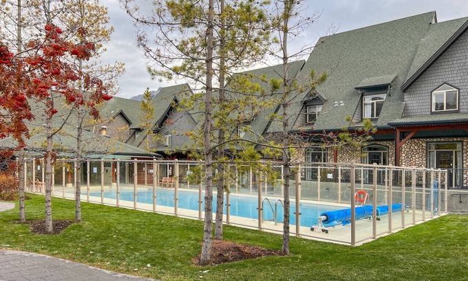 Canmore House | Adventure & Comfort | Heated Pool, Hot Tub