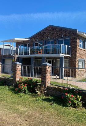 Colchester Apartment | Adventure House - Colchester - 5km from Elephant Park