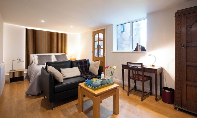 Winchester Apartment | Aethelred Annexe - New Build with Full Amenities