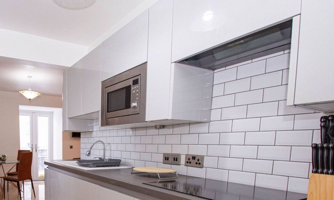 Central Aberdeen Apartment | Affleck Stay 1 - SJA Stays - 2 Bed With Parking