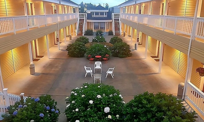 Enumclaw House | Affordability Meets Comfort in GuestHouse Enumclaw! 3 Great Units, Free Parking