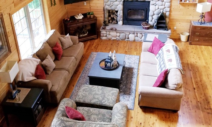 Black River Falls House | Affordable luxury on a budget