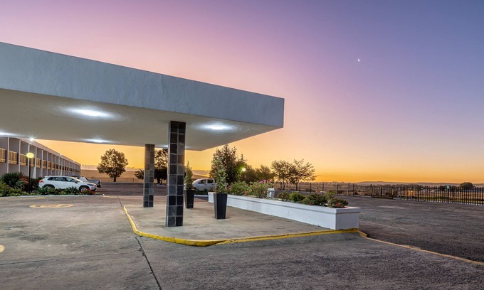 Harrismith Hotel | African Sky Hotels - Harrismith Inn