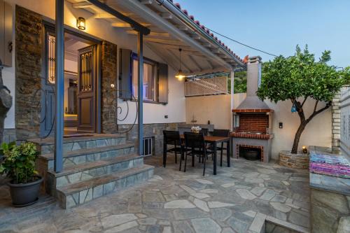 Glossa House | Afrodite's House