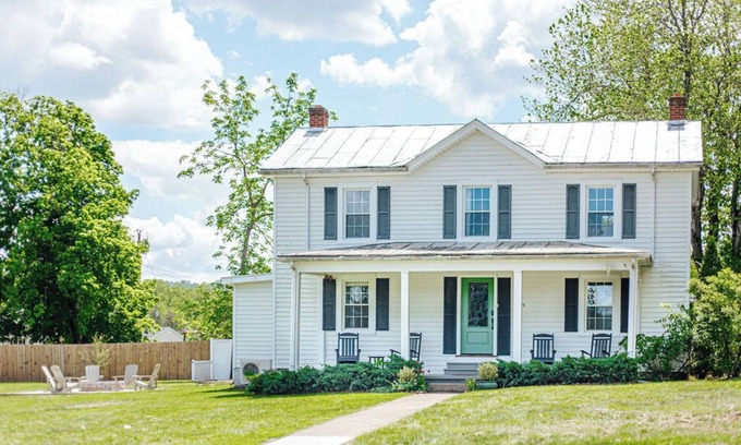 Afton House | Afton Farmhouse - Mountain Views off Route 151