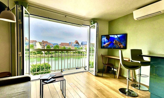 Trouville-sur-Mer Apartment | Agarrus Rentals: Arlette Hyper Centre Trouville sur Mer 40m2 for 4 people