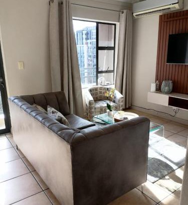 Sandown Apartment | Agile Accommodation - No load shedding
