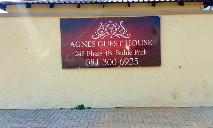 Germiston House | Agnes Guest House