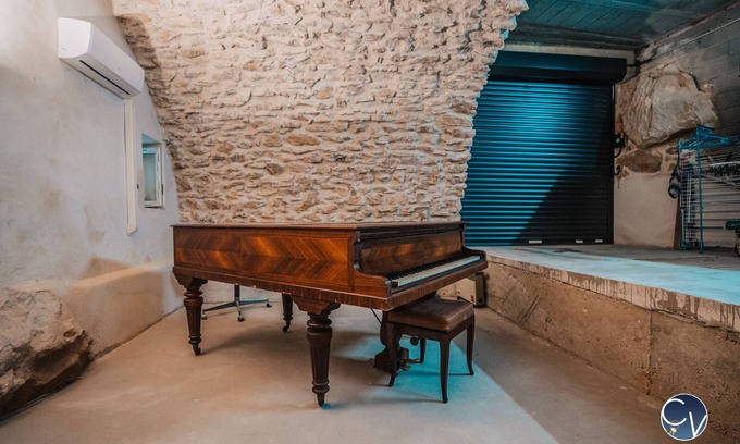Pougnadoresse House | Agréable Maison en Pierre Climatisée Avec Terrasse