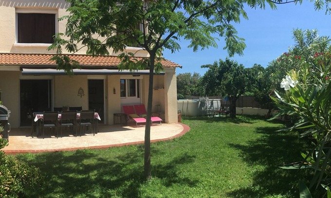 Meze Villa | Agréable Maison. Piscine, jardin, terrasse