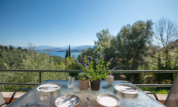 Kassiopi Apartment | Agrili in Corfu with 2 bedrooms and 1 bathrooms