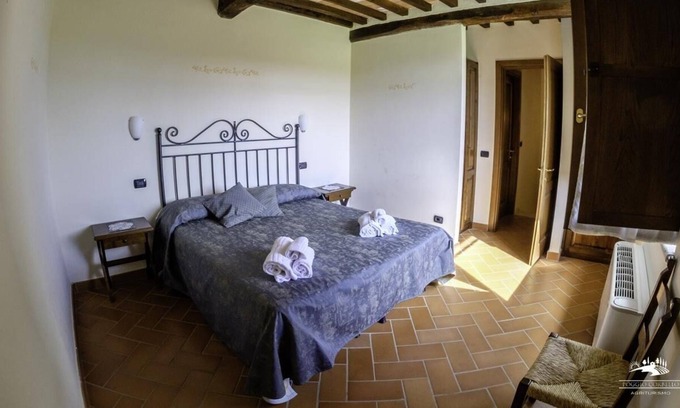Massa Marittima Apartment | Agriturismo La Tabaccaia - App. Trilo with lake view 6 pax