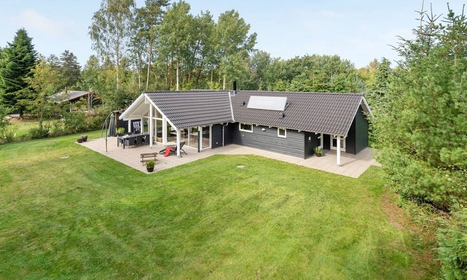 Hou House | "Agved" - 1.5km from the sea by Interhome
