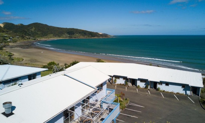 Ahipara Hotel | Ahipara Bay Motel