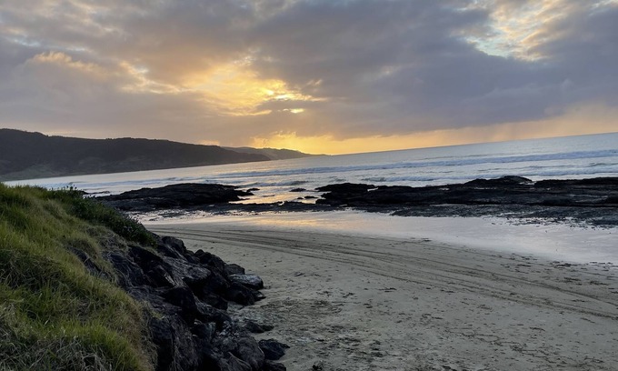 Ahipara Apartment | Ahipara beach front downstairs studio unit