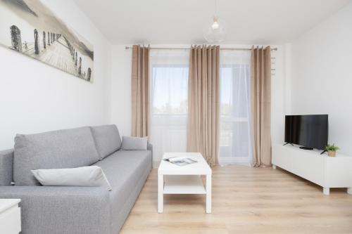 Ursynow Apartment | Air Conditioned Apartment in Warsaw with Parking, Desk and Balcony by Noclegi Renters