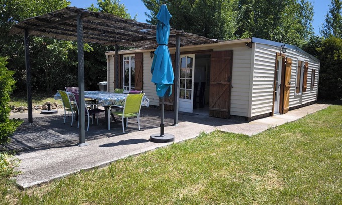 Vic-la-Gardiole Ski Chalet | air-conditioned chalet 300 m from the village - pets allowed - beach 3 km