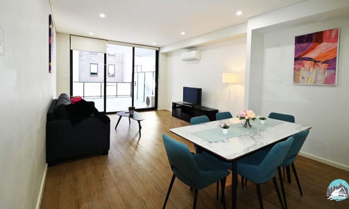 Canterbury Apartment | Aircabin | Canterbury | Cheerful | 2 Bed Apartment