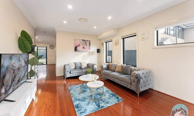 Carlingford House | Aircabin - Carlingford - Sydney - 4 Beds House