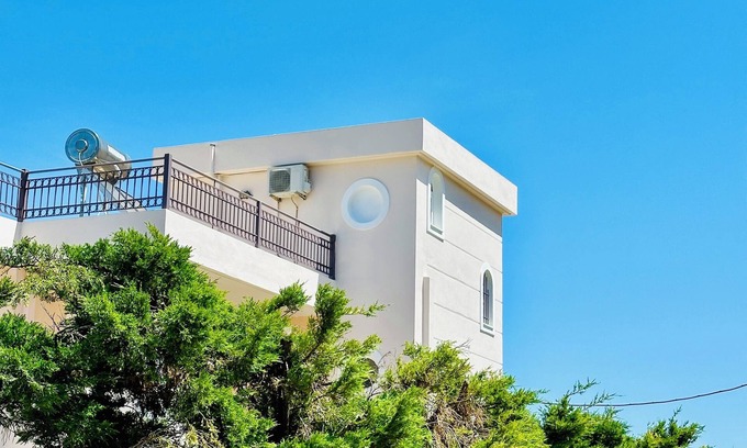 Anavyssos Villa | Airfenos - Luxury home in the Athens Riviera, Greece.