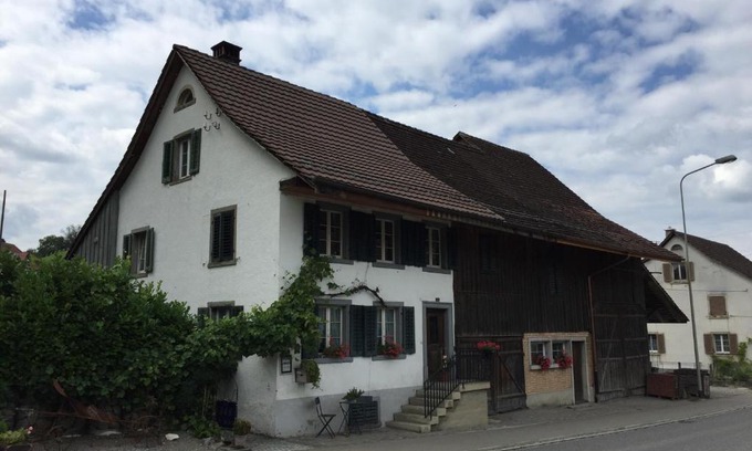 Lufingen Bed & Breakfast | Airport Zürich Elwiras B & B