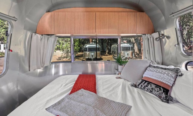 Dunsmuir Apartment | Airstream - (Eucalyptus)