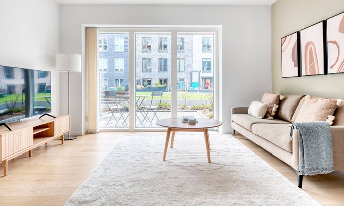Sydhavnen Apartment | Airy Sluseholmen/København SV 1BR w/ W/D, nr Vesterbro, by Blueground
