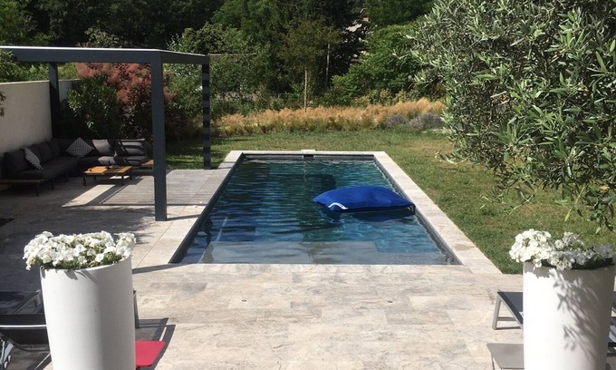 La Destrousse Villa | Aix-en-Provence countryside property