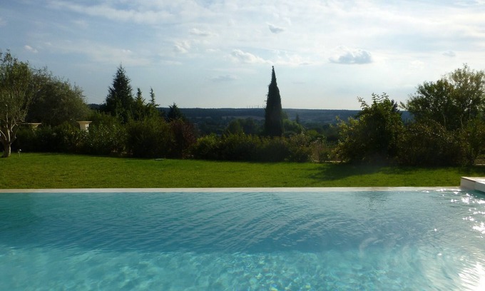Cabries Villa | Aix- Villa 200 m² 6-8 pers. - panoramic view - infinity pool - great peace and quiet