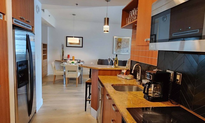 Brickell Apartment | AKA Brickell 31 Floor by Palermo Home