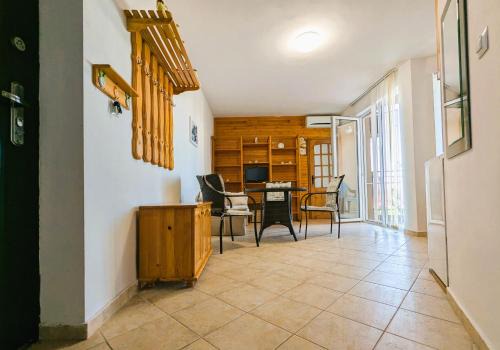 Sozopol Apartment | Akrotiri 2BR Apartment