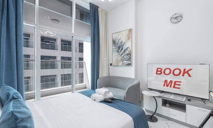 Al Barsha Apartment | Al Barsha Studio sleeps 2 in a Great Location!