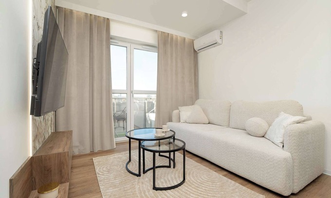 Rzeszow Apartment | Al. Kopisto 11 | Air-Conditioned Apartment | Parking