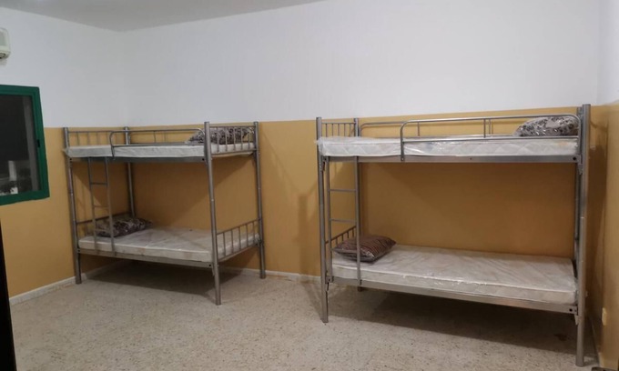 Al Rahba Villa | Al Sadar A الصدر أ (Hostel), Abu Dhabi (UAE)