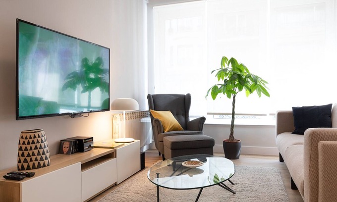Bilbao City Centre Apartment | Alameda Recalde Centro (Luxury Apartment)