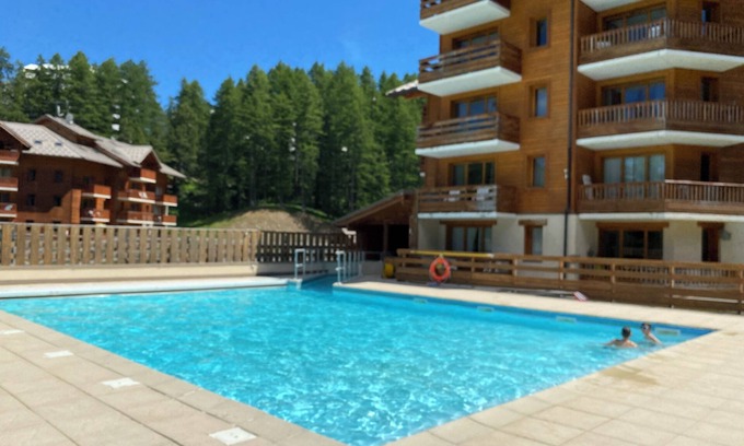 Les Claux Apartment | Albane F2 on slopes swimming pool quiet fully renovated 3 * wifi covered parking