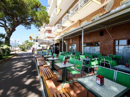 San Bartolomeo al Mare Hotel | Albergo Anita