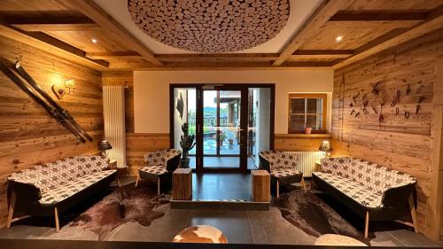 Passo Rolle Hotel | Albergo Vezzana