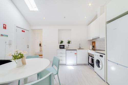 Alcantara Apartment | Alcantara Charm 3BR Apartments