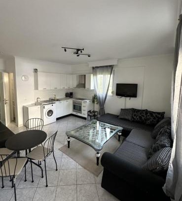 Peraia Apartment | Alena's Weekend Getaway