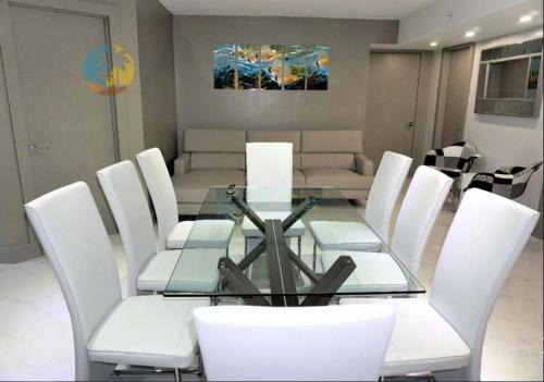 Mid Beach Apartment | Alexander 518